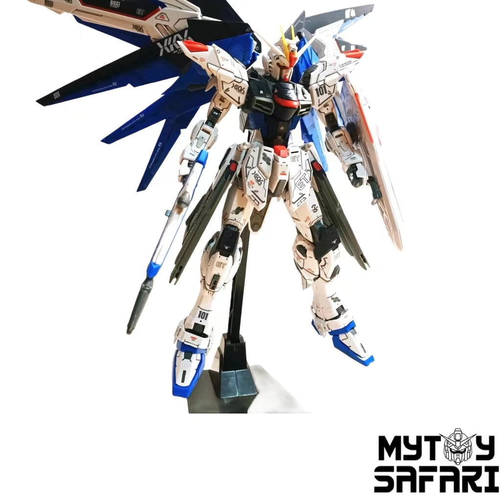 Daban 6650 ZGMF-X10A Freedom Gundam 2.0 Model Kit 1/100 Scale