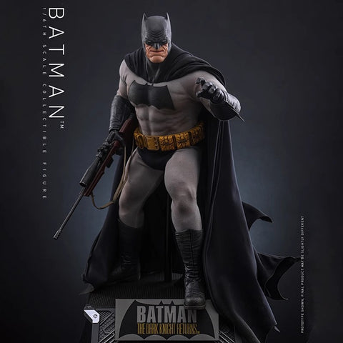 【Pre-Order】Hot Toys CMS024 Batman: The Dark Knight Returns Batman 1/6 Scale 32cm / 12.6''