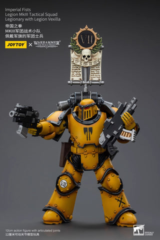JoyToy Source Warhammer The Horus Heresy Imperial Fists Legion MkIII Tactical Squad Legionary with Legion Vexilla 1/18 Scale