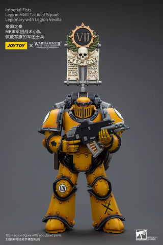 JoyToy Source Warhammer The Horus Heresy Imperial Fists Legion MkIII Tactical Squad Legionary with Legion Vexilla 1/18 Scale