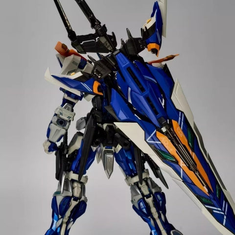 Chef Model MB EZ8 Greatsword Blue Astray 2R 1/100 Scale