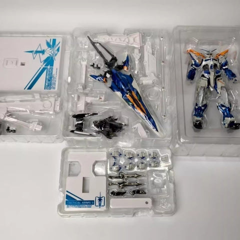 Chef Model MB EZ8 Greatsword Blue Astray 2R 1/100 Scale