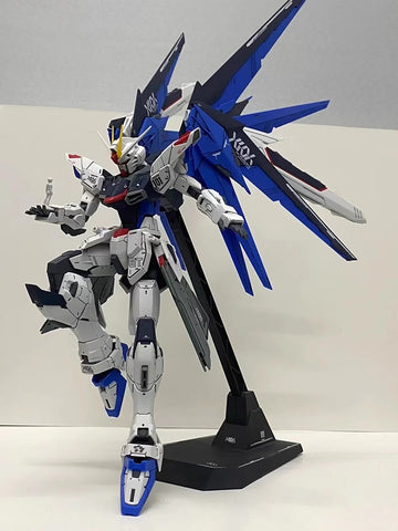 Daban 6650 ZGMF-X10A Freedom Gundam 2.0 Model Kit 1/100 Scale