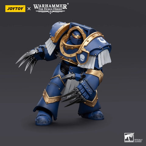 JoyToy Source Warhammer The Horus Heresy Ultramarines Cataphractii Terminator Squad Terminator with Lightning Claws 1/18 Scale